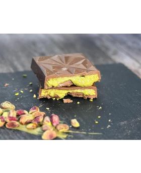Moetal Fair Trade Pistachio Kunafa Stuffed Chocolate Bar 45g